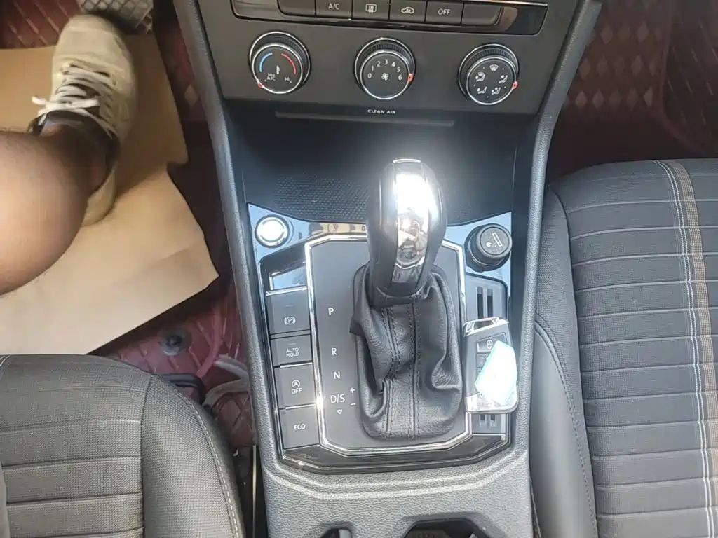 Volkswagen Lavida — миниатюра 14