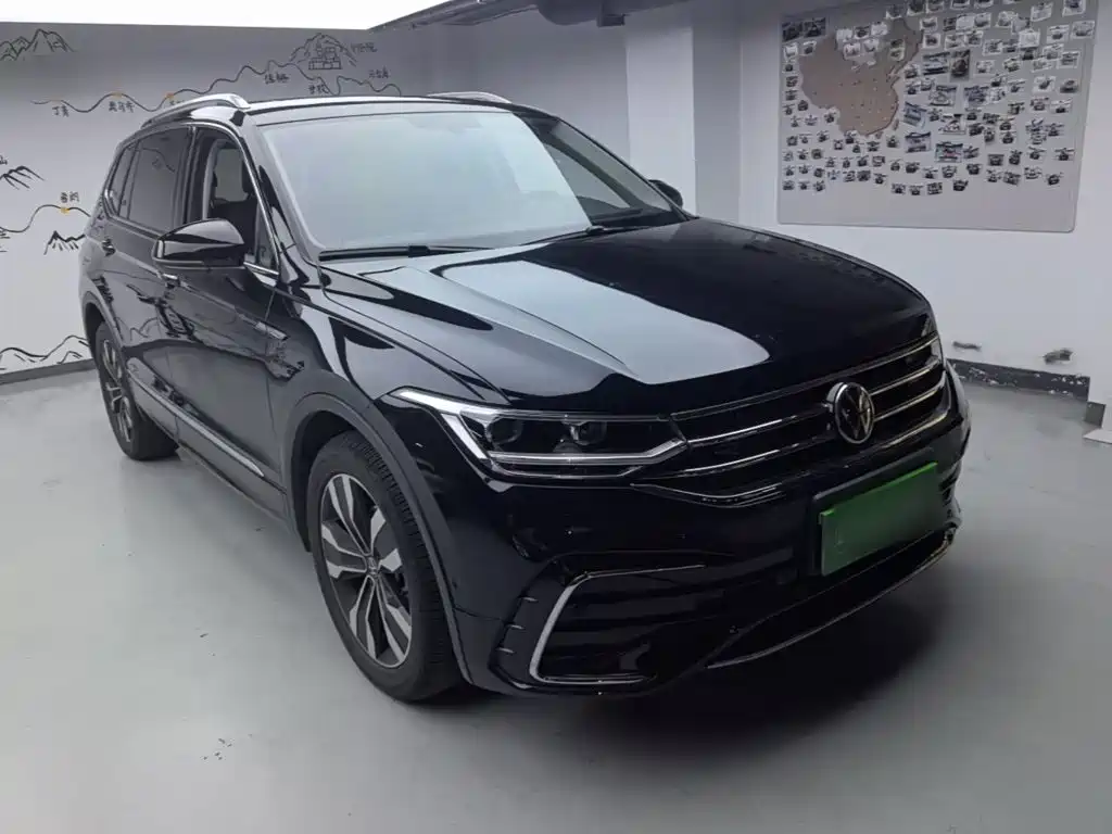Volkswagen Tiguan L — миниатюра 4