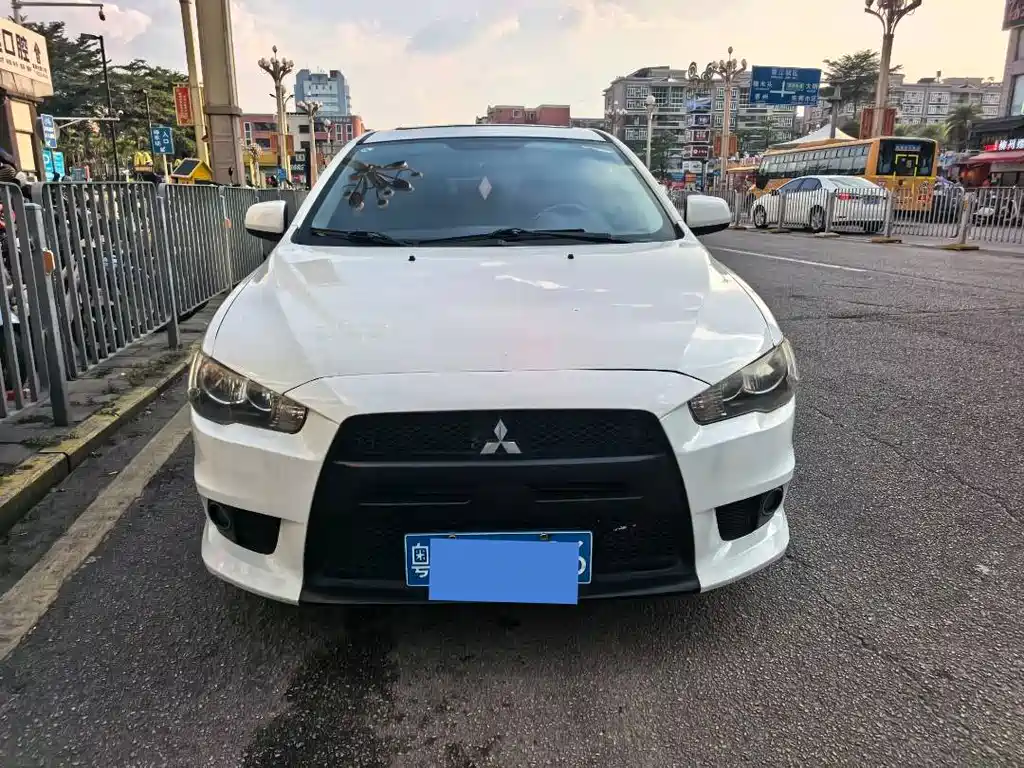 Mitsubishi Lancer EX — миниатюра 2