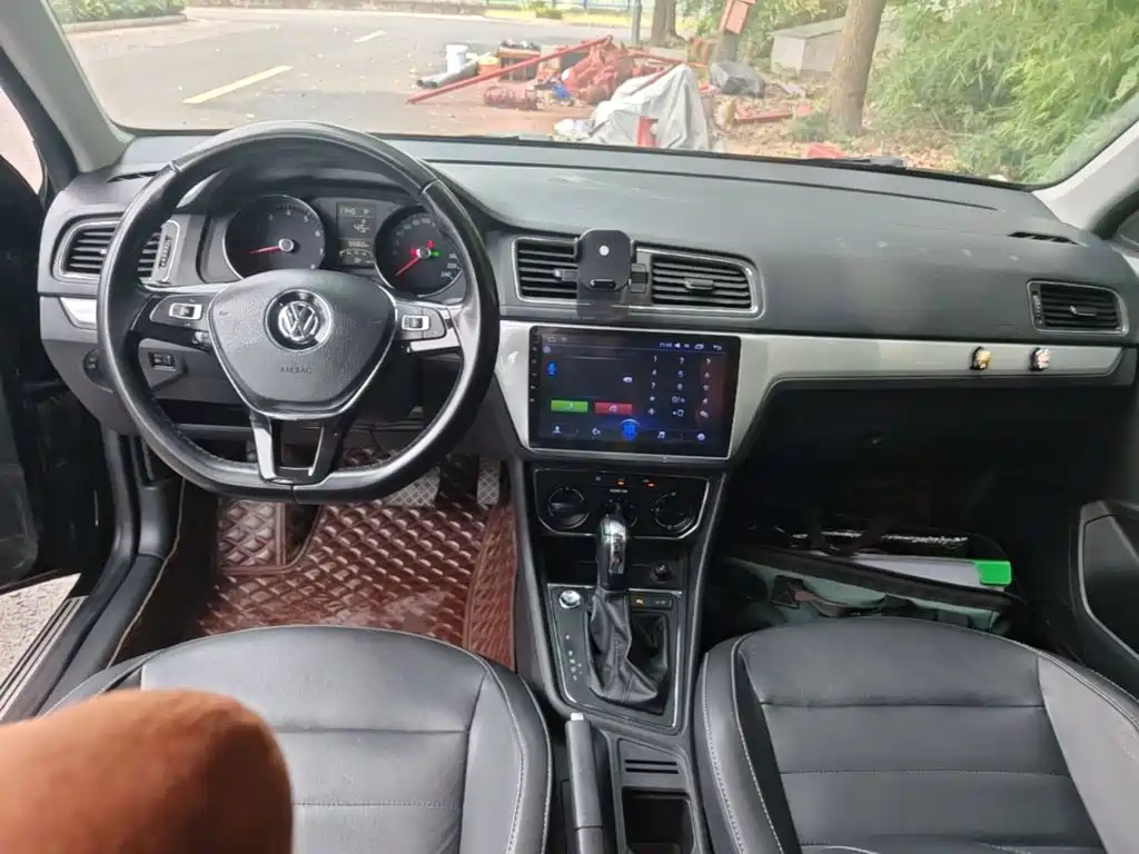 Volkswagen Lavida — миниатюра 10