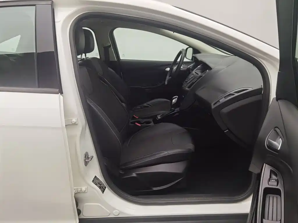 Ford Focus — миниатюра 23