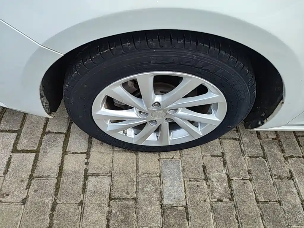 Buick Verano — миниатюра 23