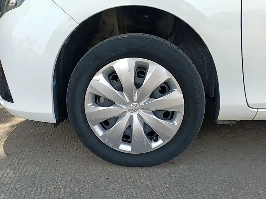 Toyota Yaris L — миниатюра 23