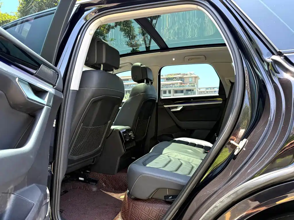 Volkswagen Touareg — миниатюра 6