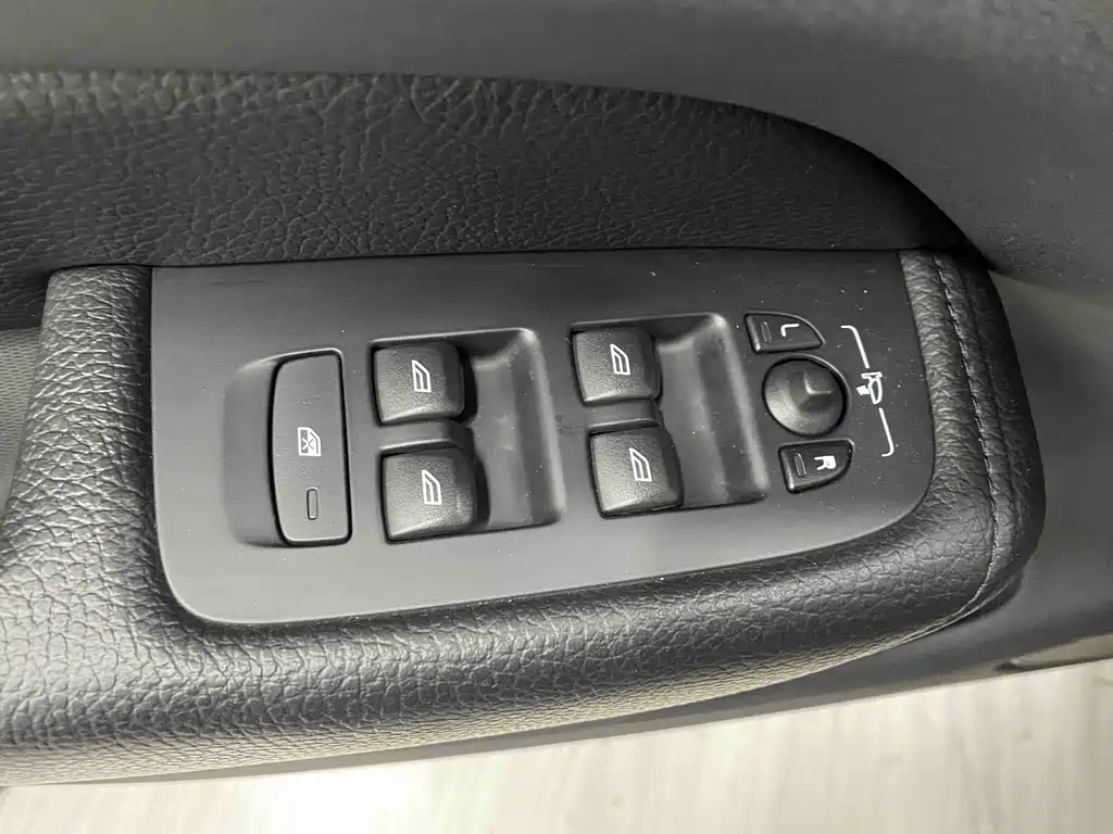 Volvo XC60 — миниатюра 15