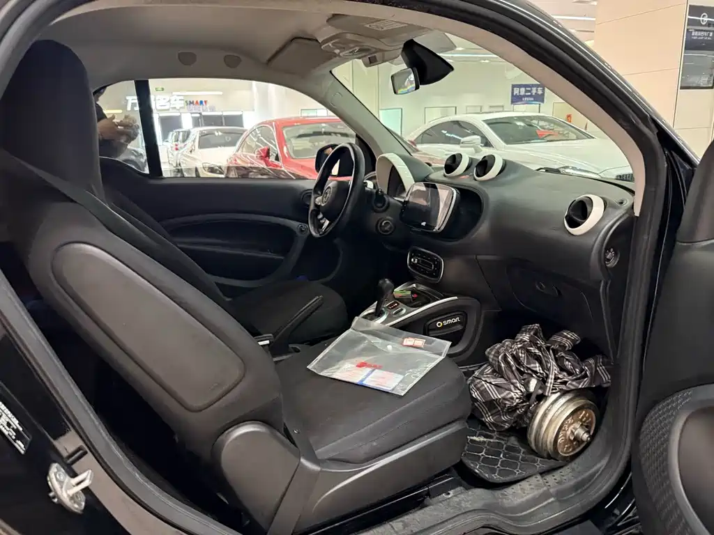 smart Smart Fortwo — миниатюра 7