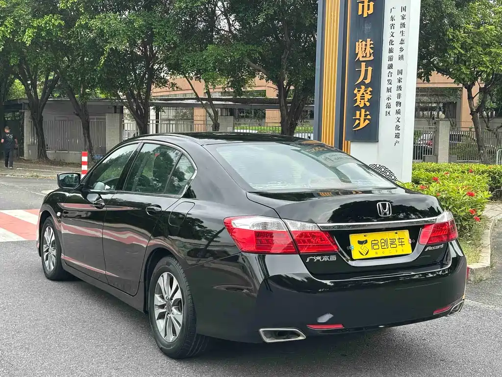 Honda Accord — миниатюра 5