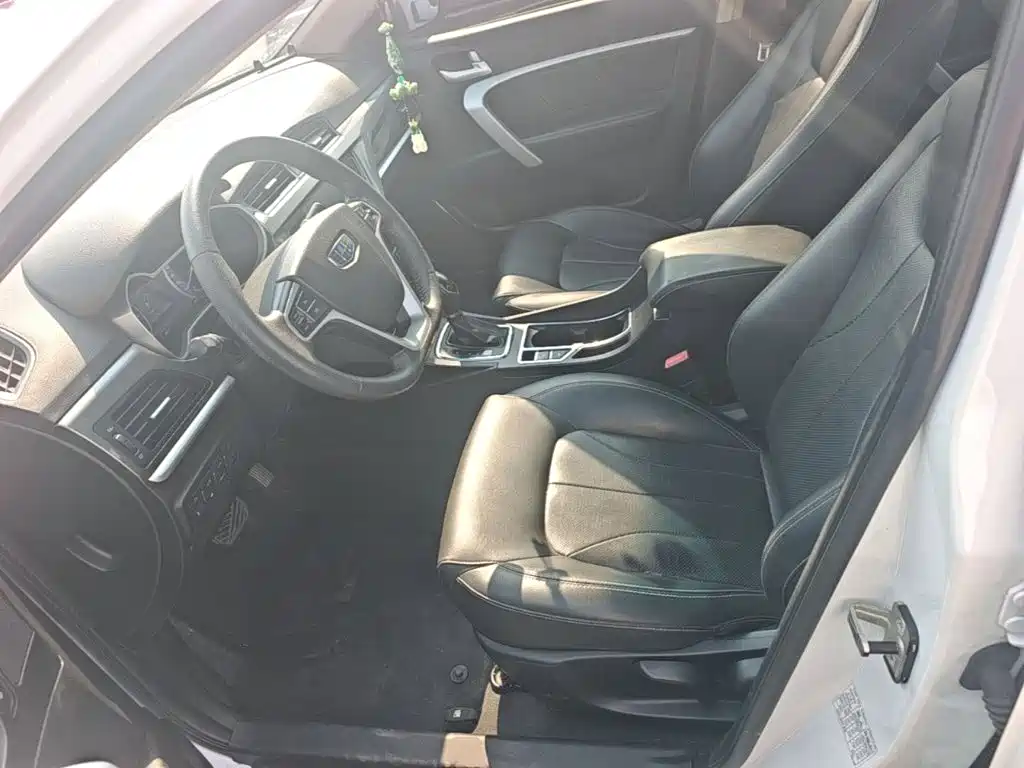Geely Emgrand — миниатюра 15