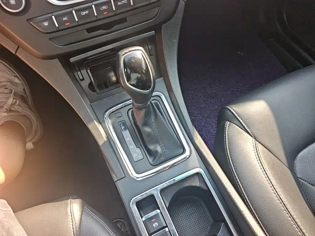 Geely Emgrand — миниатюра 14