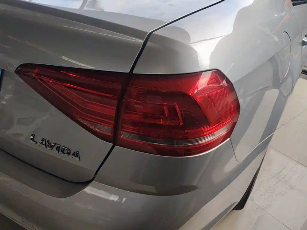 Volkswagen Lavida — миниатюра 8
