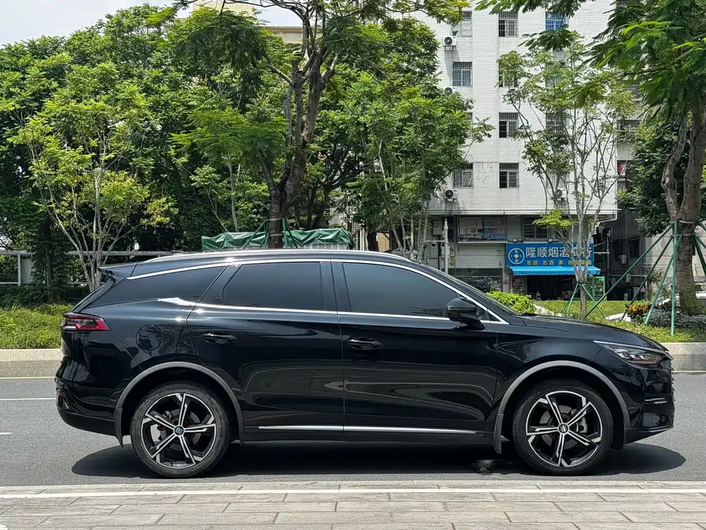 BYD Tang New Energy — миниатюра 4