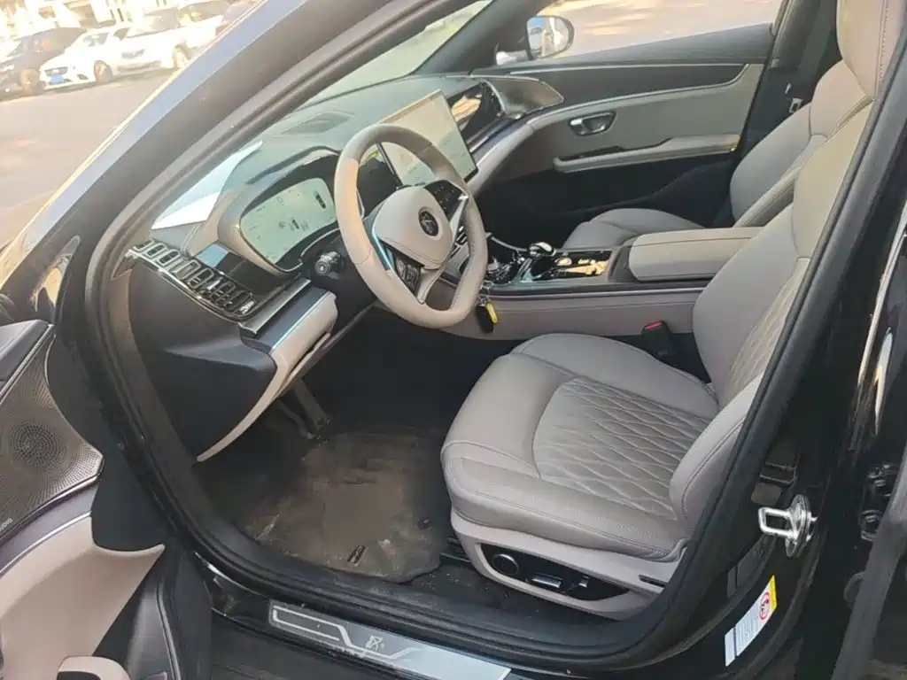 BYD Han — миниатюра 15