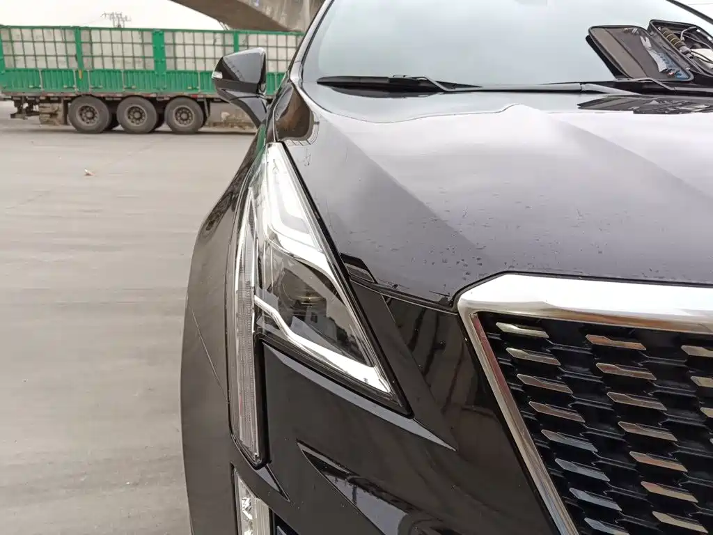 Cadillac XT5 — миниатюра 7