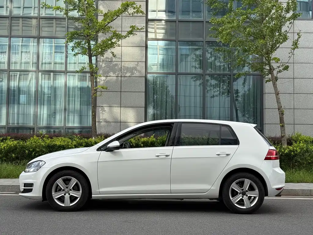 Volkswagen Golf — миниатюра 4