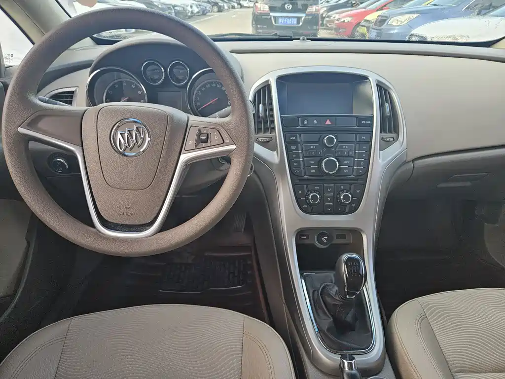 Buick Excelle — миниатюра 8