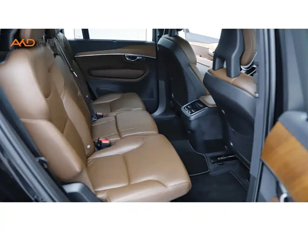 Volvo XC90 — миниатюра 8