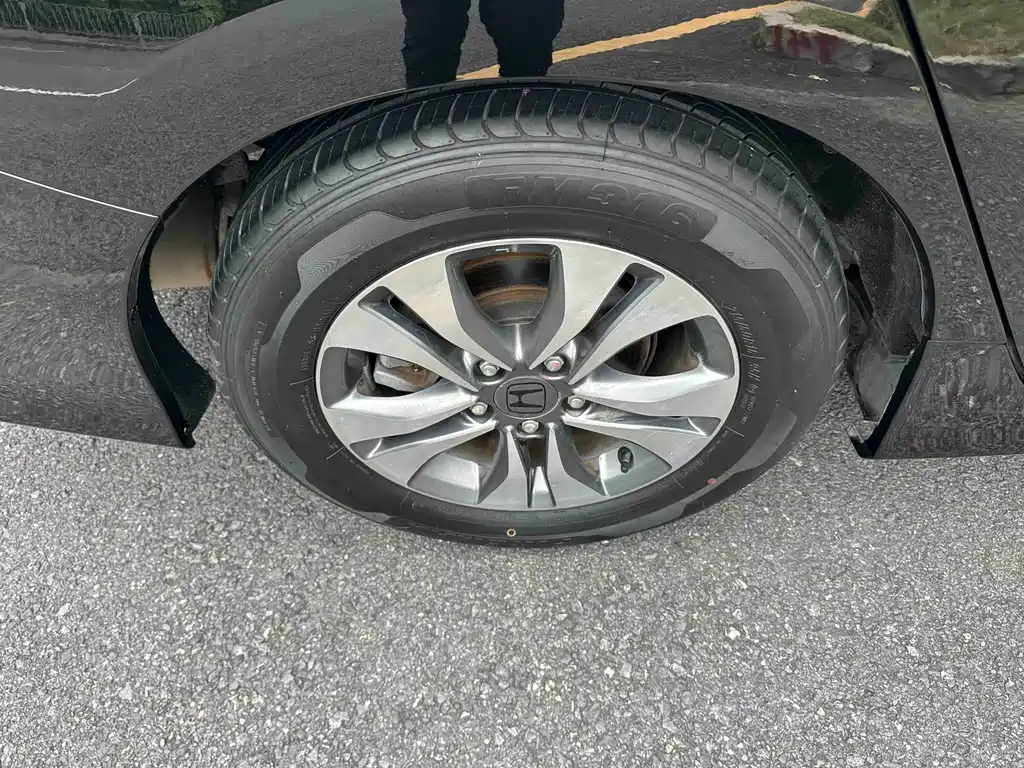 Honda Accord — миниатюра 13