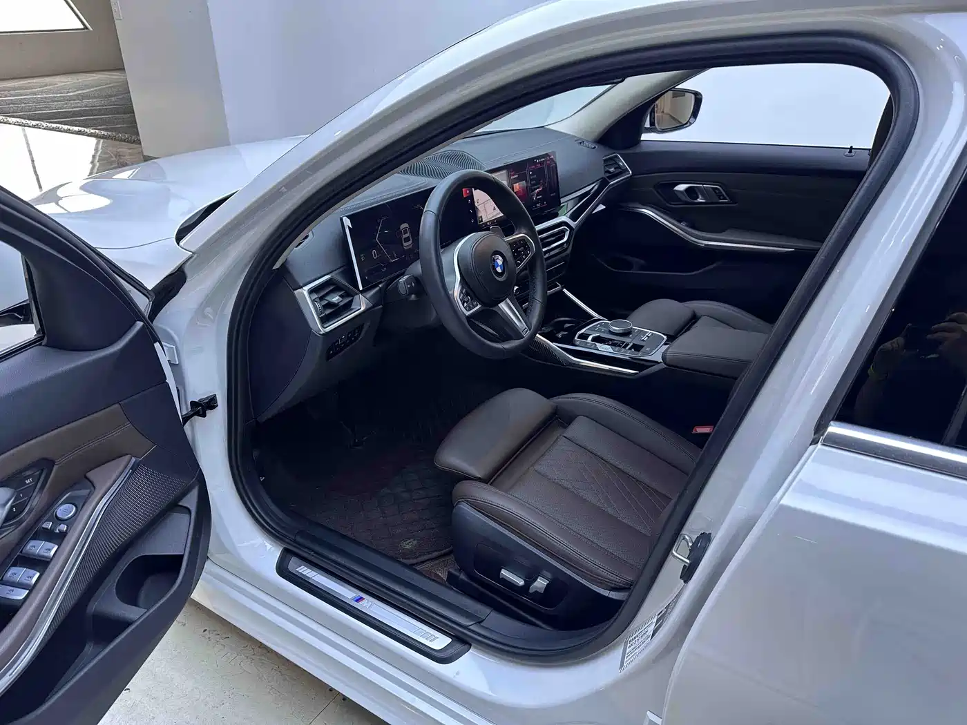 BMW 3 series id 4669383 из Китая 10