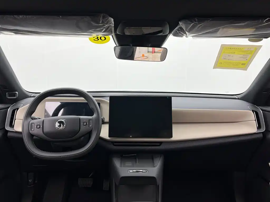 Volvo XC70 PHEV — миниатюра 10