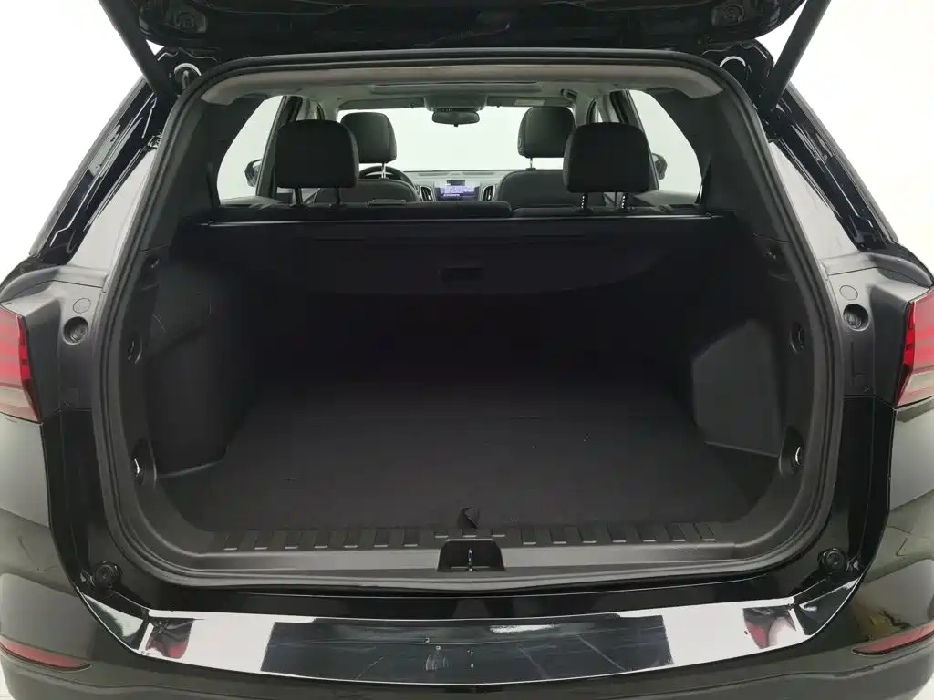 Chevrolet Equinox — миниатюра 16