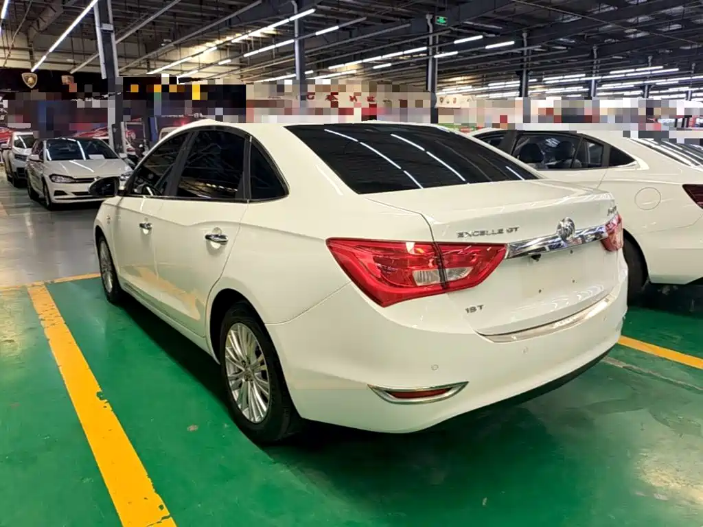 Buick Excelle — миниатюра 5