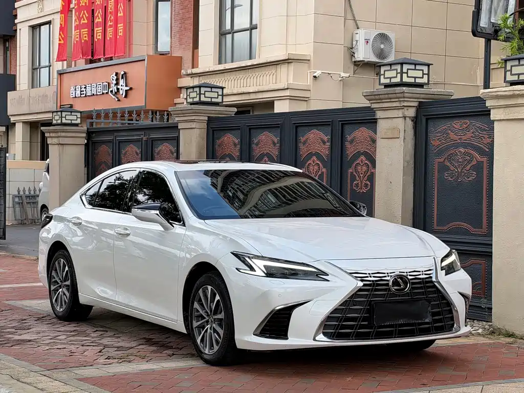 Lexus ES — миниатюра 3