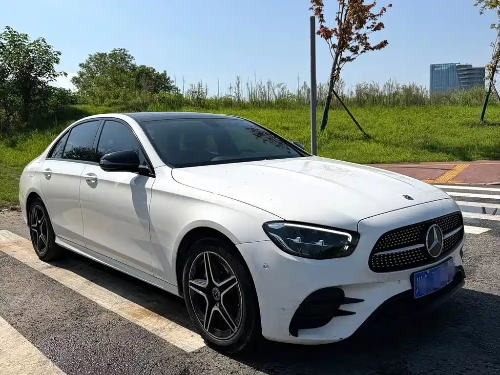 Mercedes-Benz E-Class (Import) — миниатюра 3