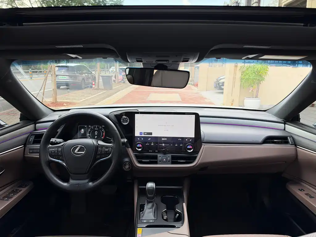 Lexus ES — миниатюра 5