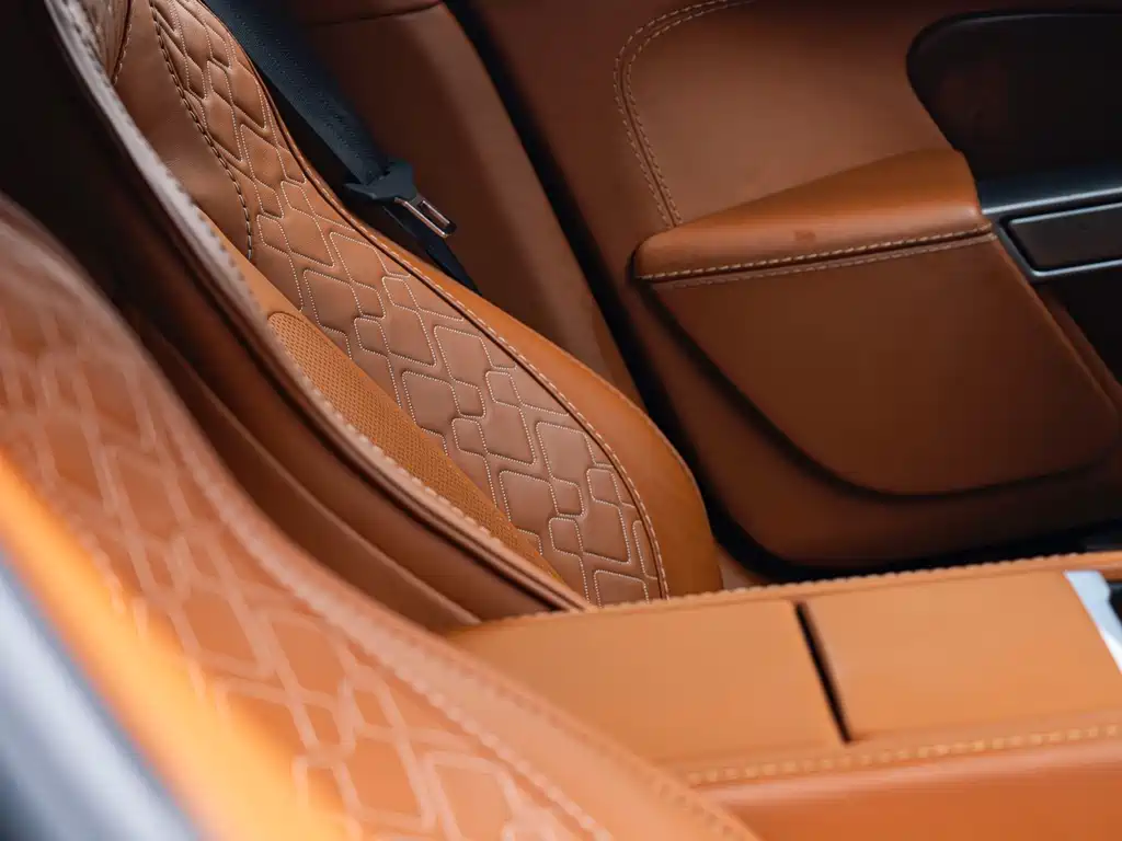 Aston Martin Rapide — миниатюра 28
