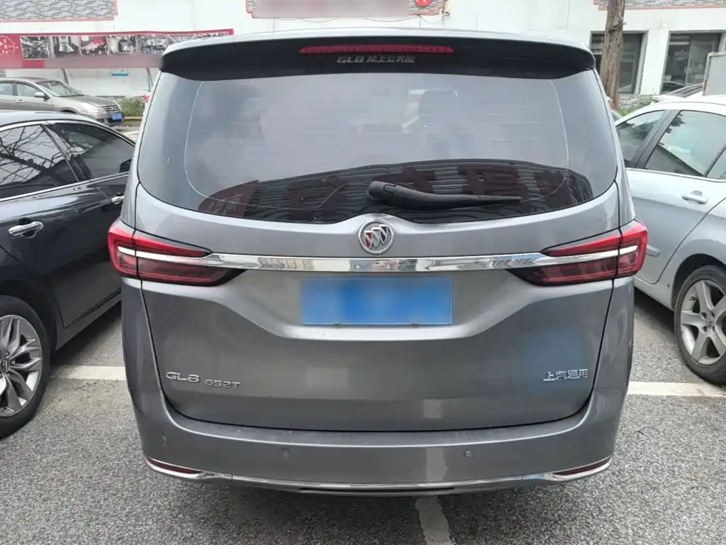 Buick GL8 — миниатюра 6