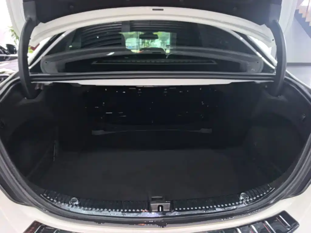 Mercedes-Benz C-Class — миниатюра 19