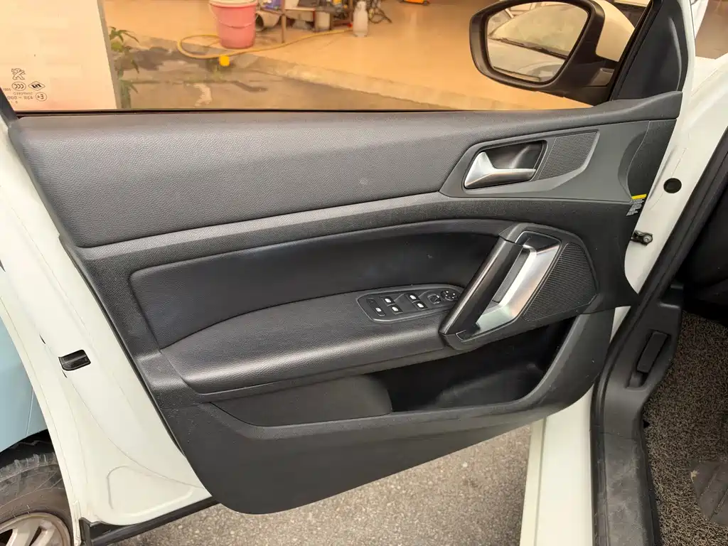 Peugeot 408 — миниатюра 13