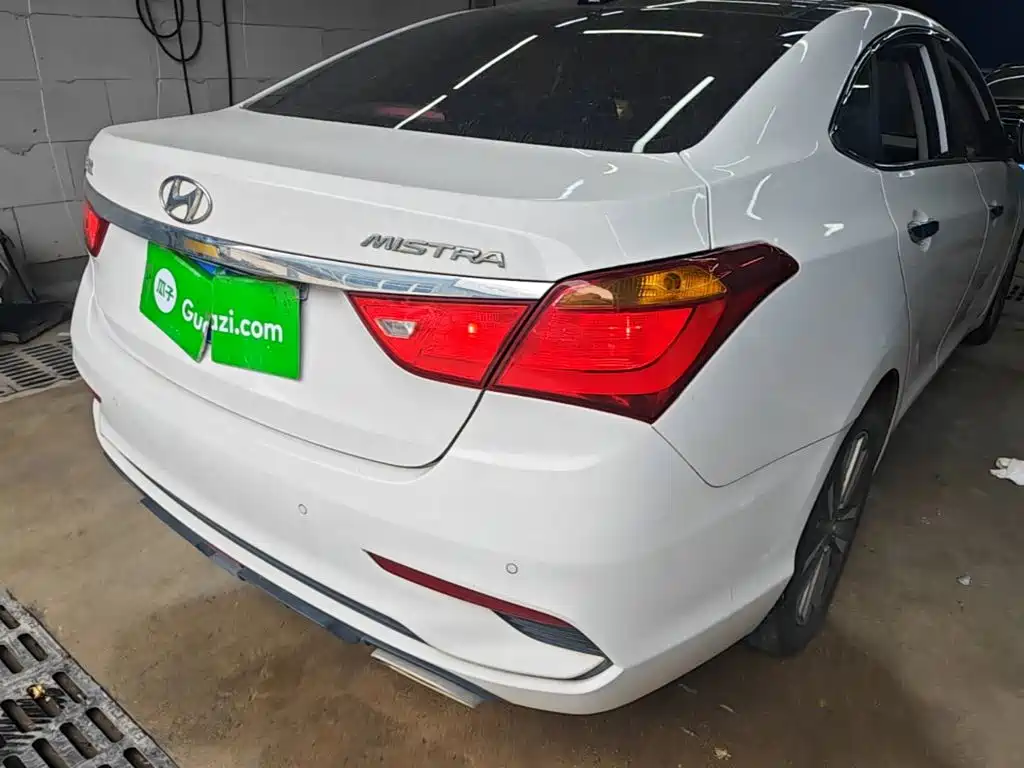 Hyundai Mistra — миниатюра 8