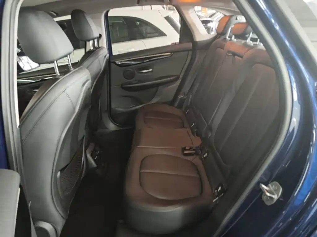 BMW 2 Series Active Tourer — миниатюра 17