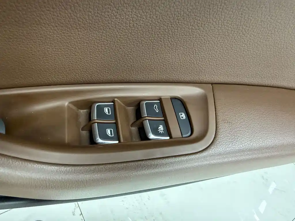 Audi A6L — миниатюра 11