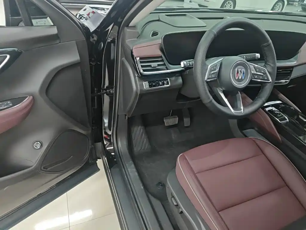 Buick Envision Plus — миниатюра 16