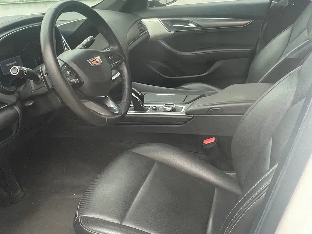 Cadillac CT5 — миниатюра 4