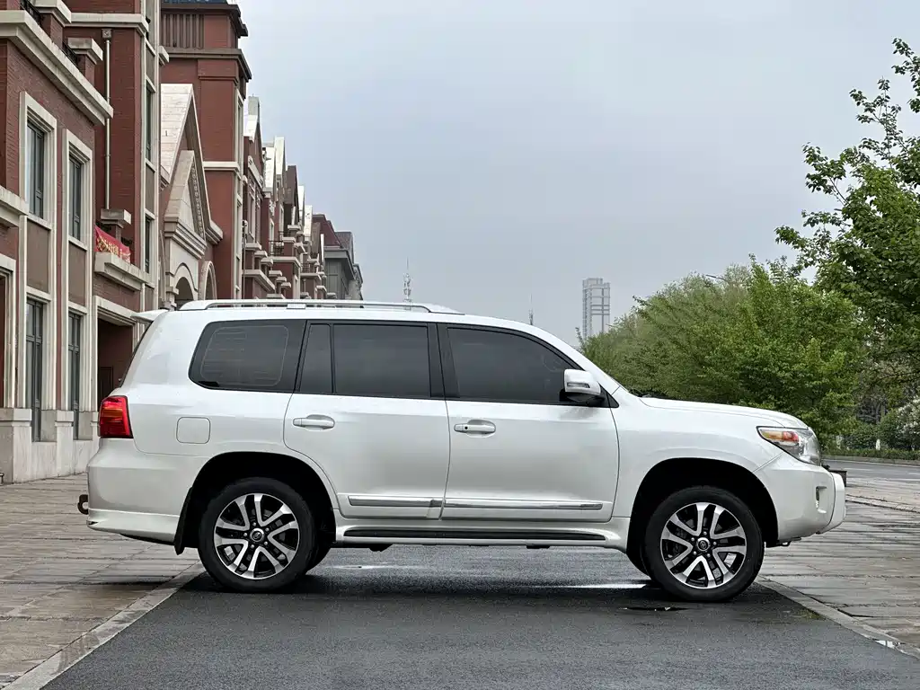 Toyota Land Cruiser 2015 4.0L V6
