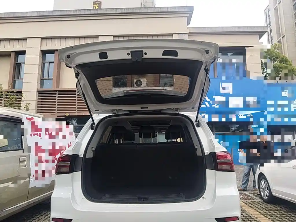 Roewe RX5 — миниатюра 19