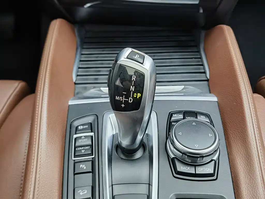 BMW X6 — миниатюра 13