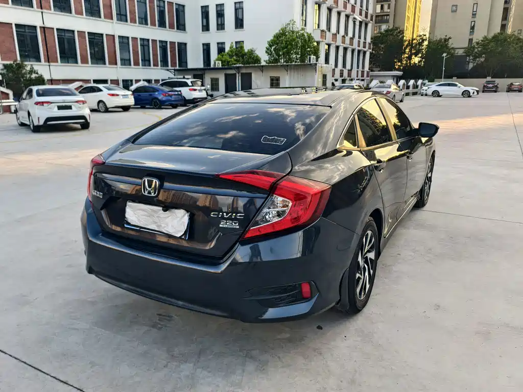 Honda Civic — миниатюра 6