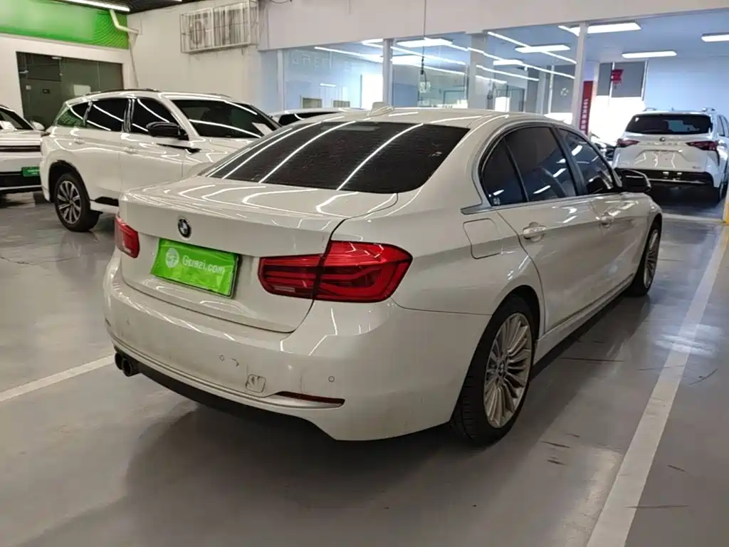 BMW 3 Series — миниатюра 7