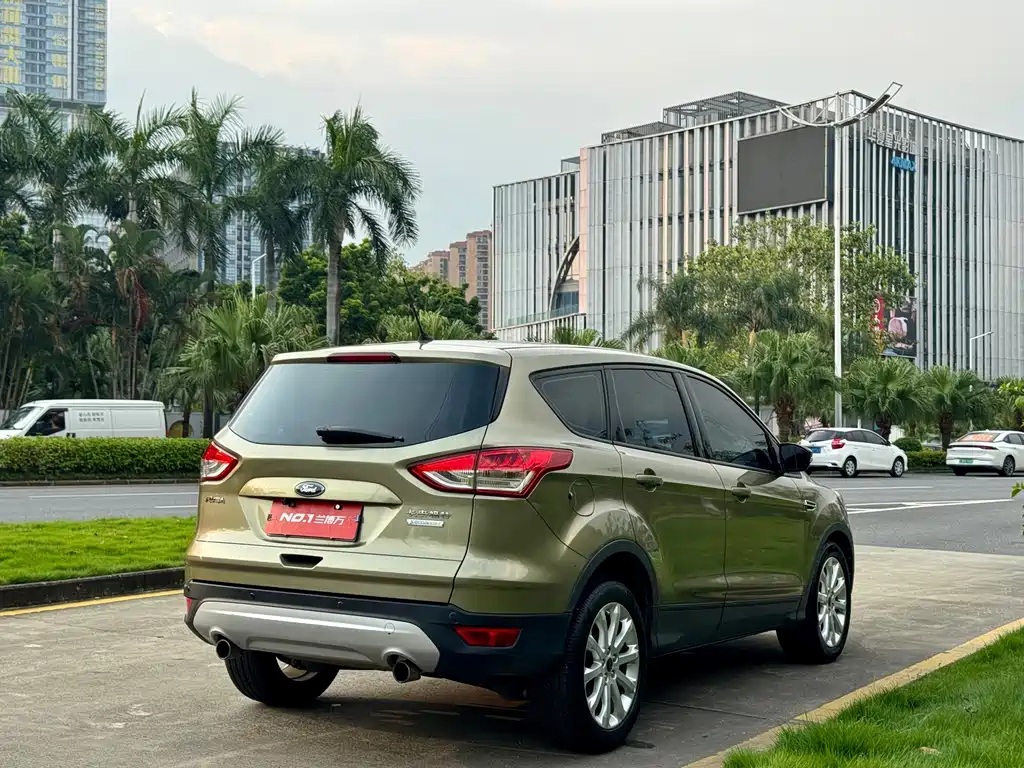 Ford Kuga — миниатюра 9