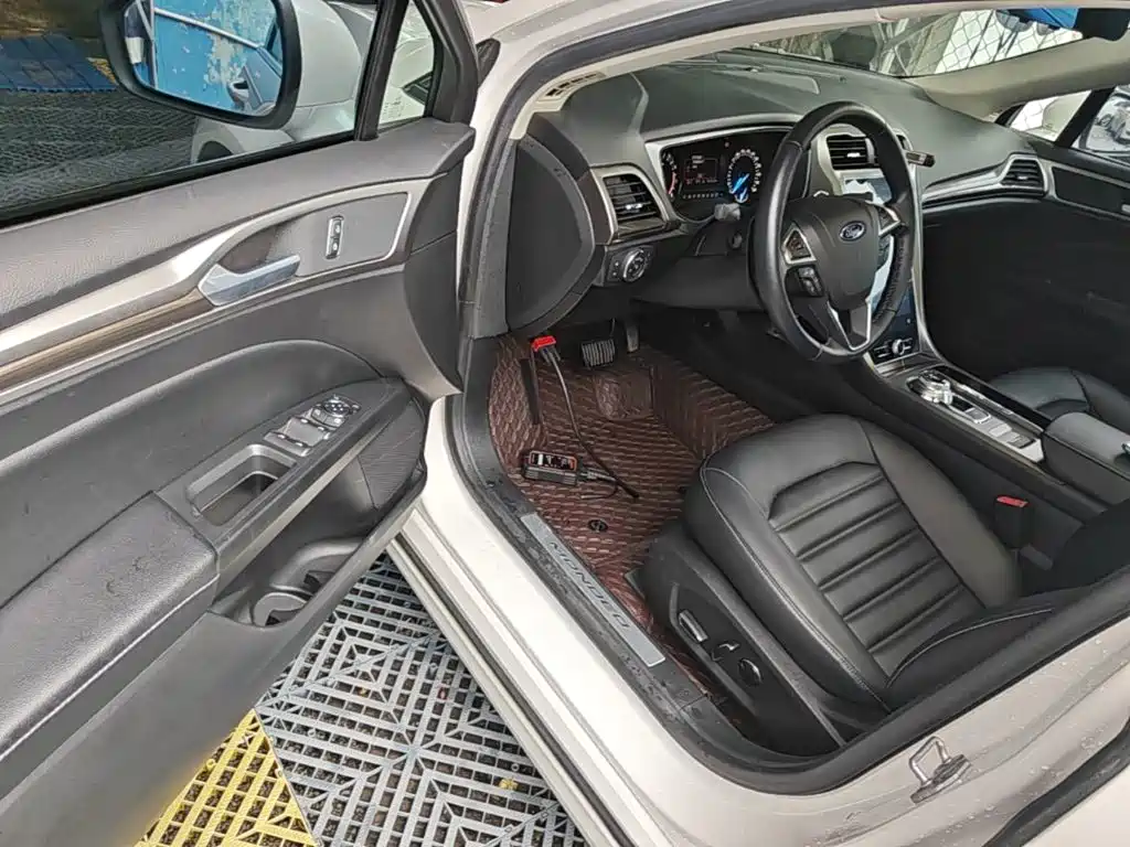 Ford Mondeo — миниатюра 16