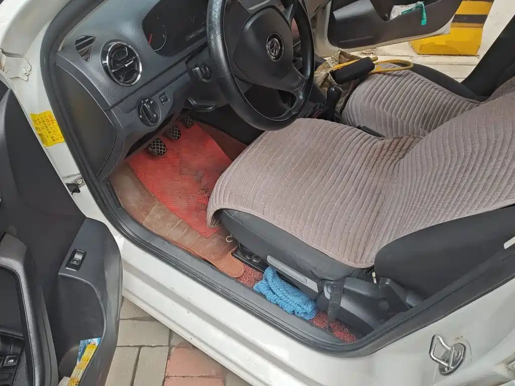 Volkswagen Jetta — миниатюра 17