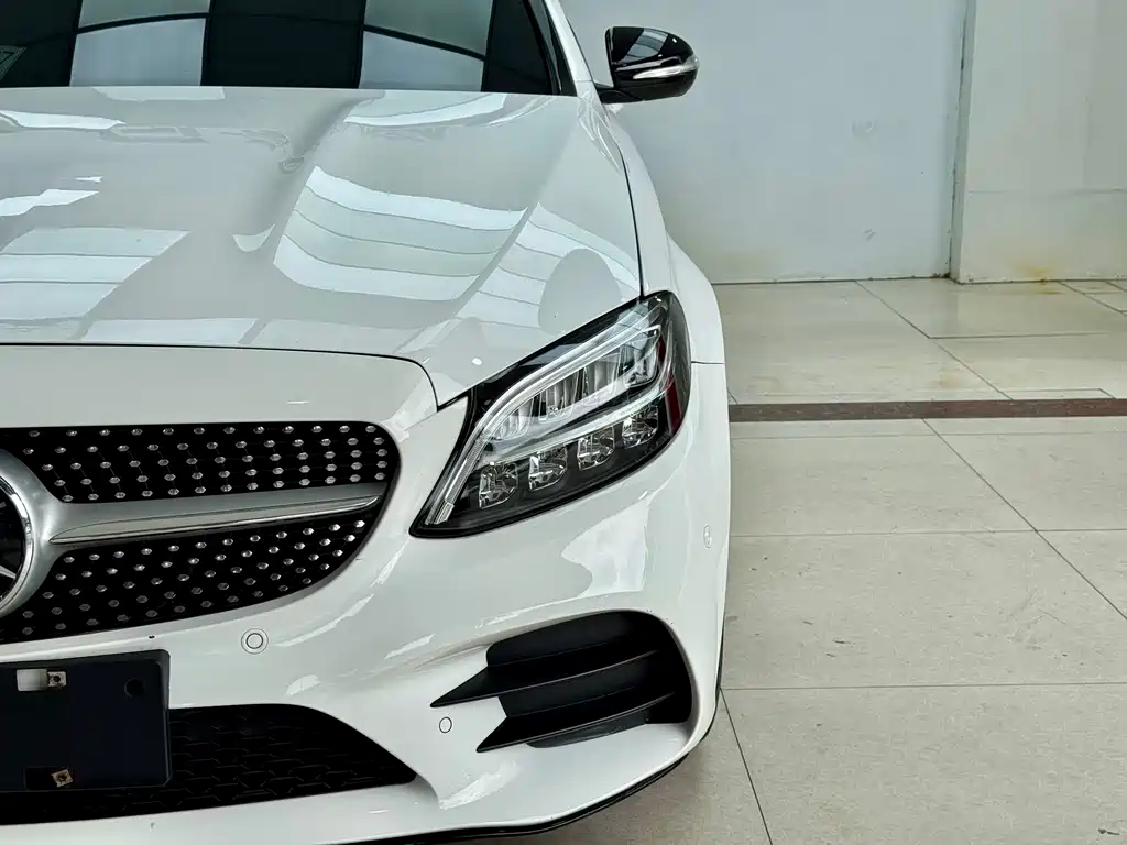 Mercedes-Benz C-Class — миниатюра 4
