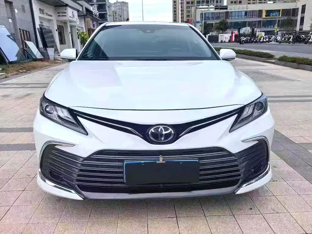 Toyota Camry — миниатюра 2