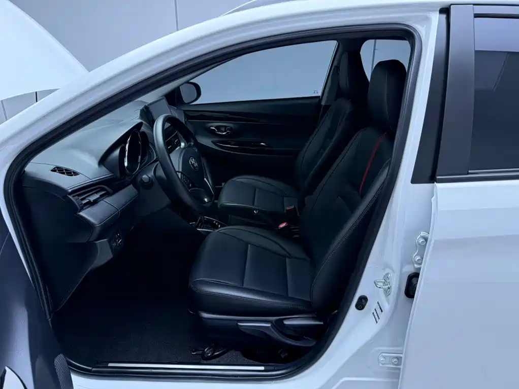 Toyota Yaris L — миниатюра 15