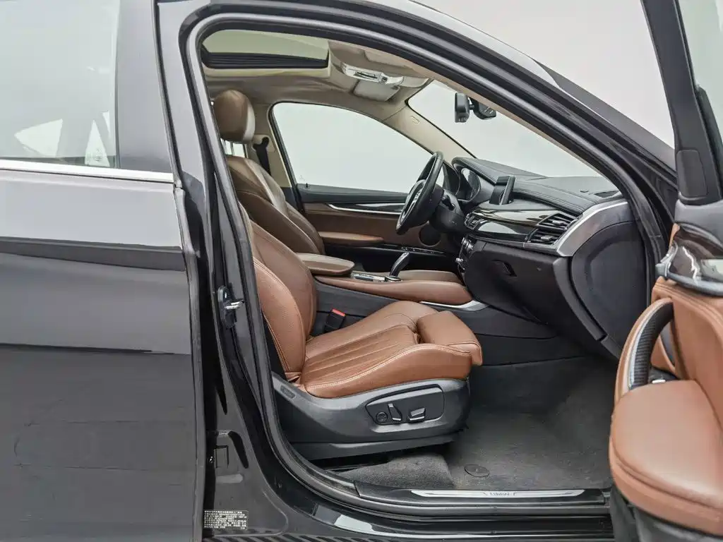 BMW X6 — миниатюра 23