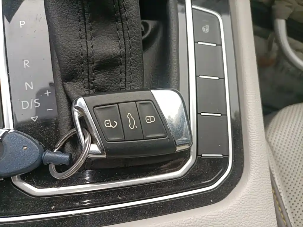 Volkswagen CC — миниатюра 9